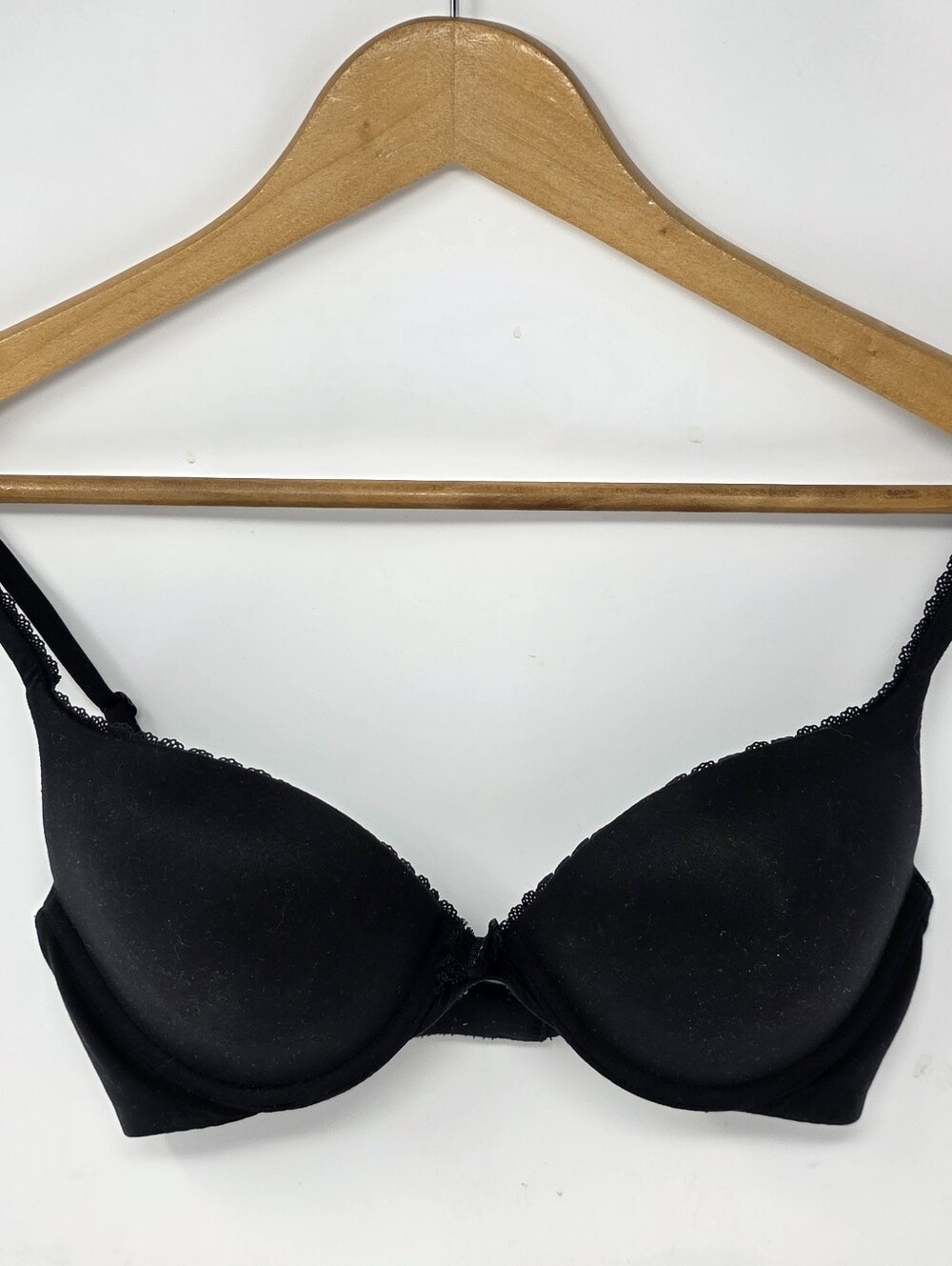 Victoria's Secret Body By Victoria Push Up Black Bra 32D